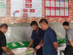 Pastikan Pemenuhan Makan Warga Binaan Baik, Kalapas Batam Pantau Pengolahan dan Penyajian Makanan